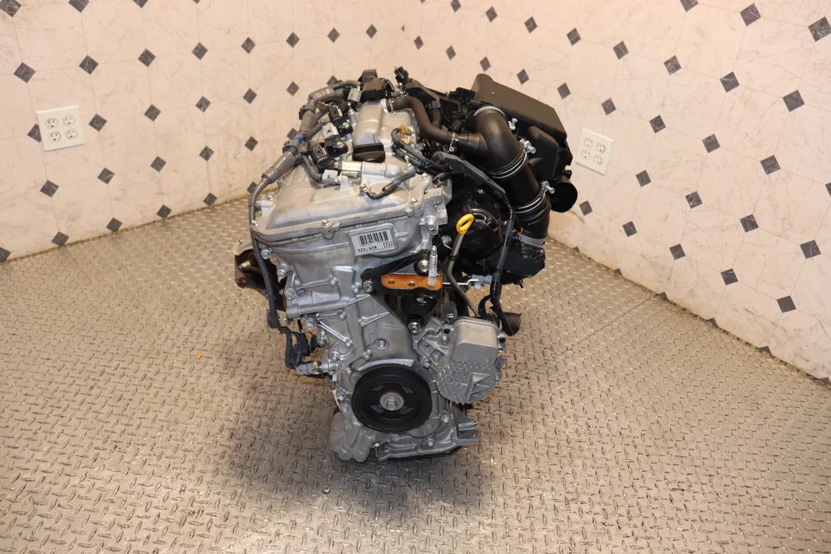 2010 – 2015 Toyota Prius 1.8L DOHC Hybrid Engine JDM 2ZR-FXE 3rd Gen — photo 1